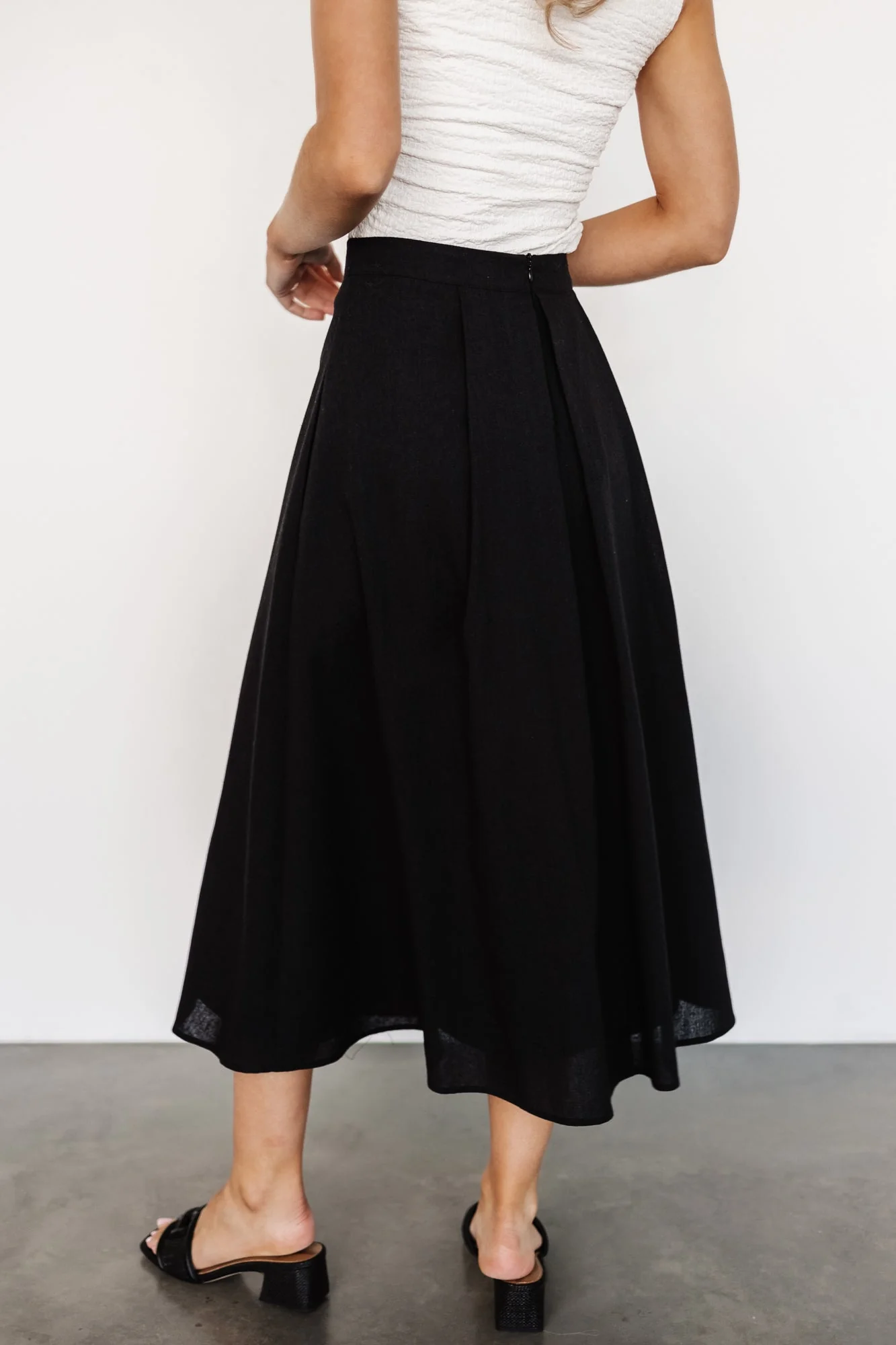 Katie Pleated Midi Skirt | Black - Jamouz