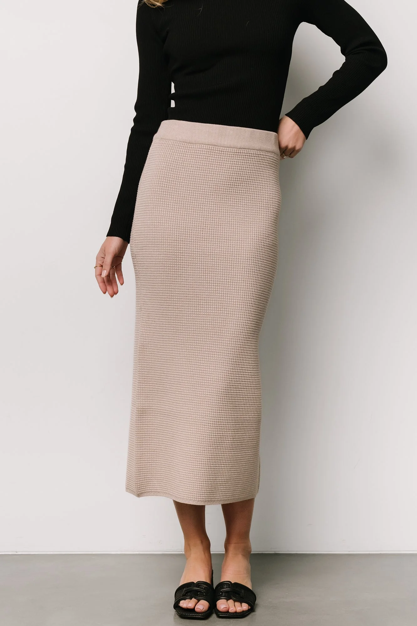 Carey Waffle Midi Skirt | Taupe - Jamouz