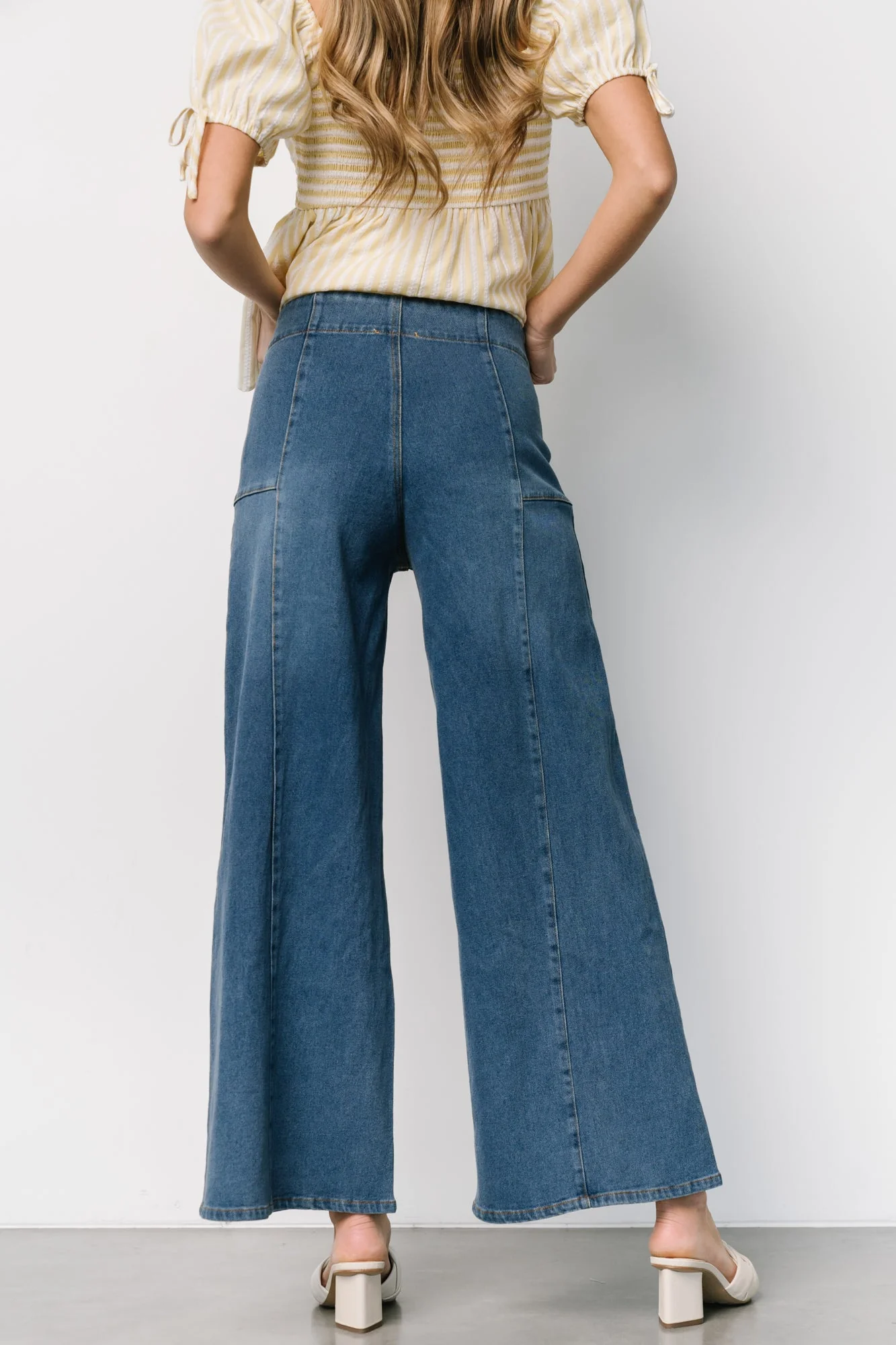 Emmi Mid Rise Wide Leg Jeans | Dark Wash - Jamouz