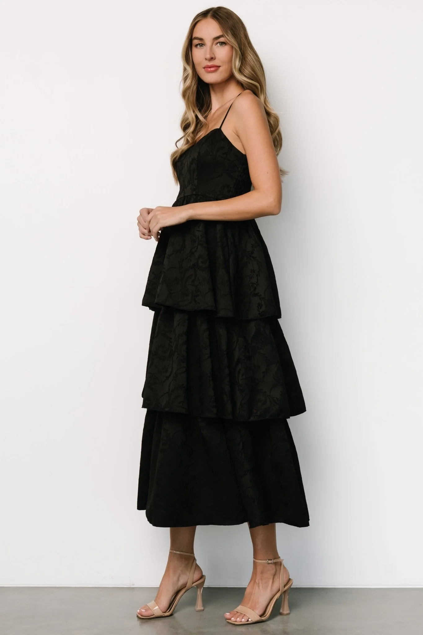 Violetta Embossed Tiered Dress | Black - Jamouz