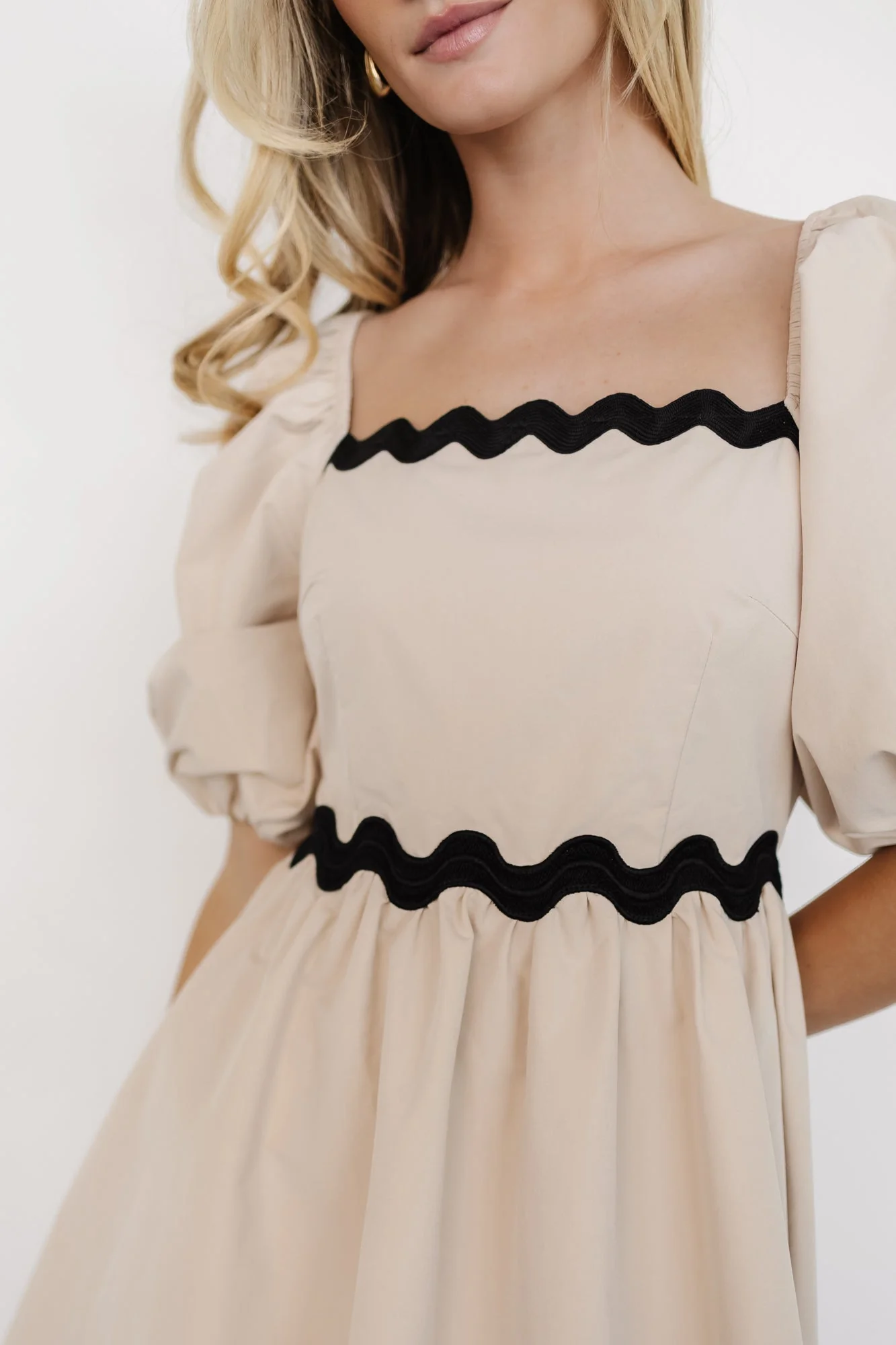 Cecelia Short Dress | Sand - Jamouz