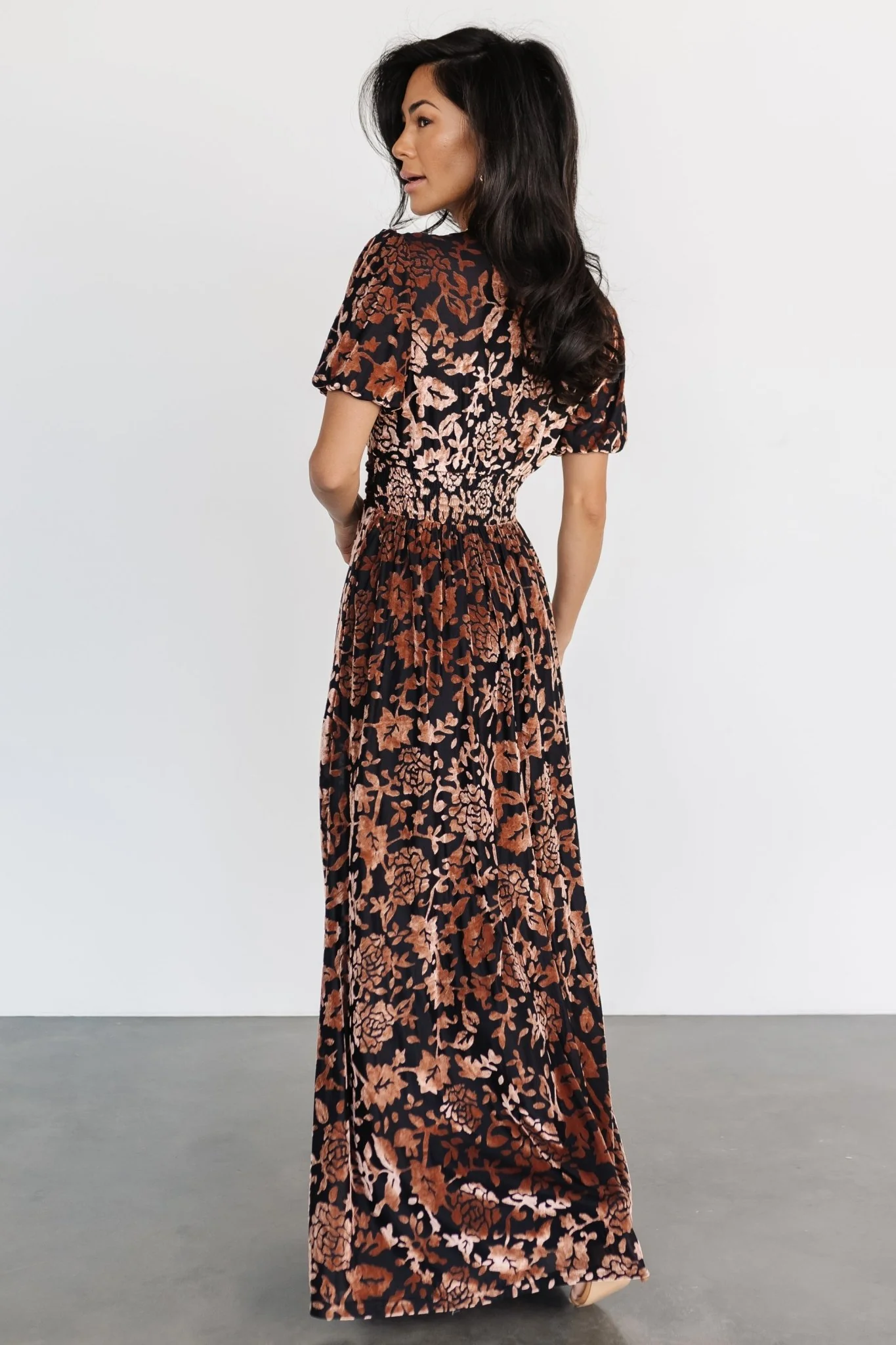 Leslie Velvet Maxi Dress | Black + Bronze - Jamouz
