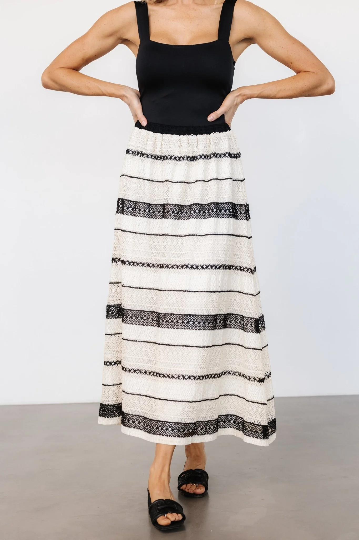 Alondra Woven Skirt | Cream + Black - Jamouz