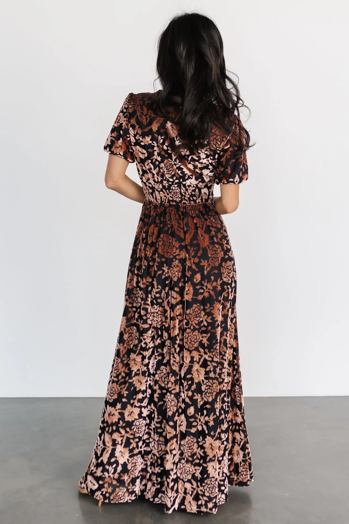 Leslie Velvet Maxi Dress | Black + Bronze - Jamouz