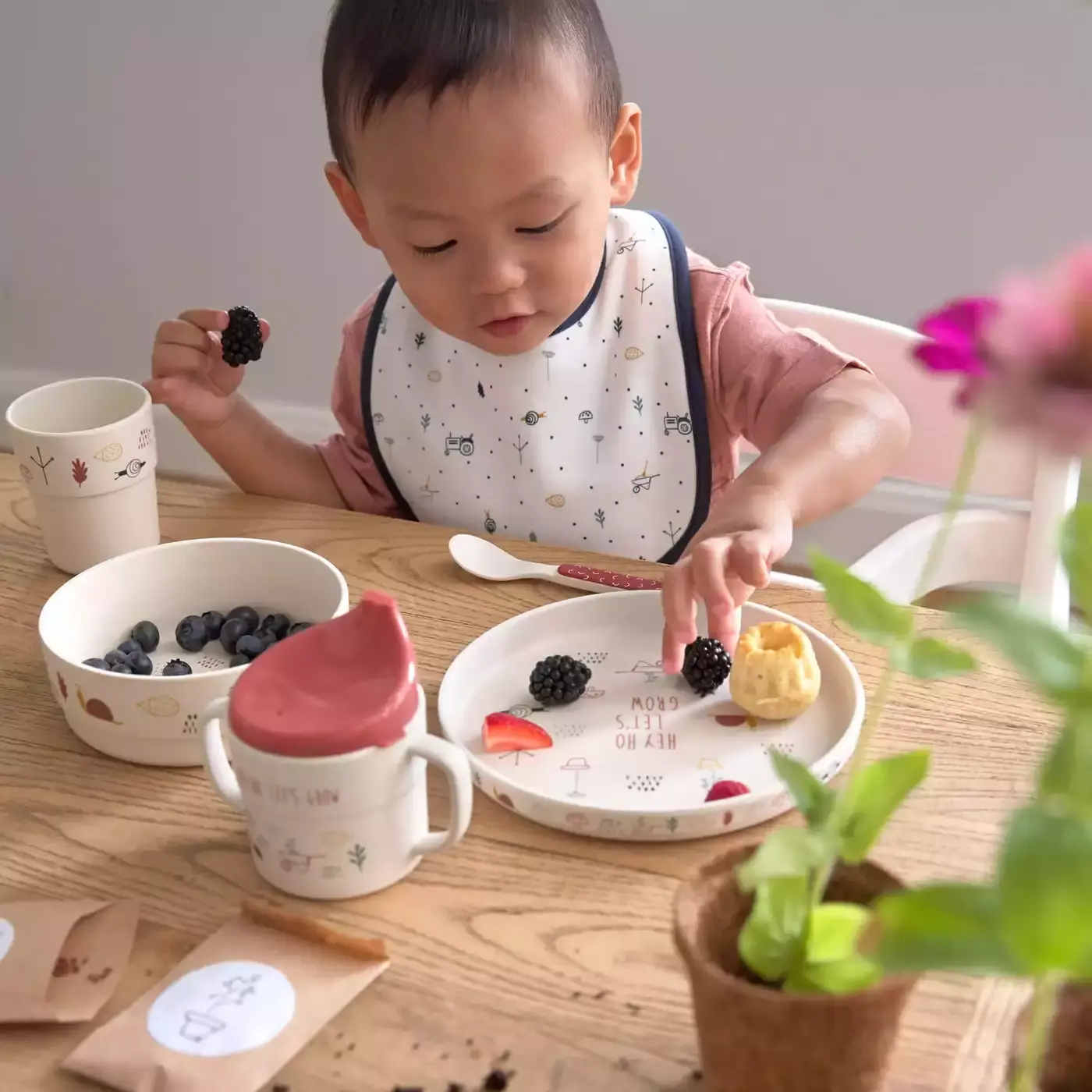 Lätzchen Bib Garden Explorer - Jamouz