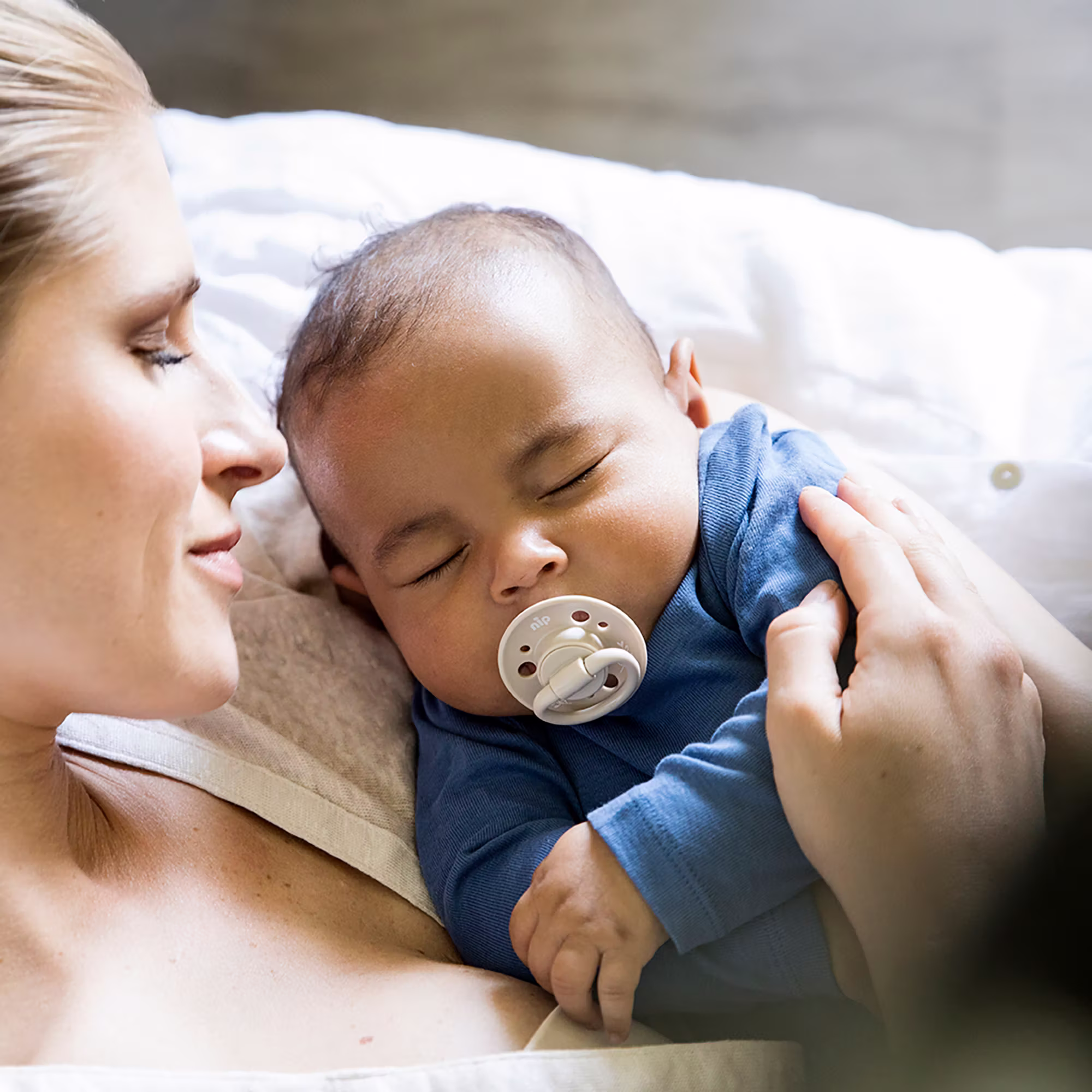 Beruhigungssauger Cherry Green 0-6 Monate - Jamouz