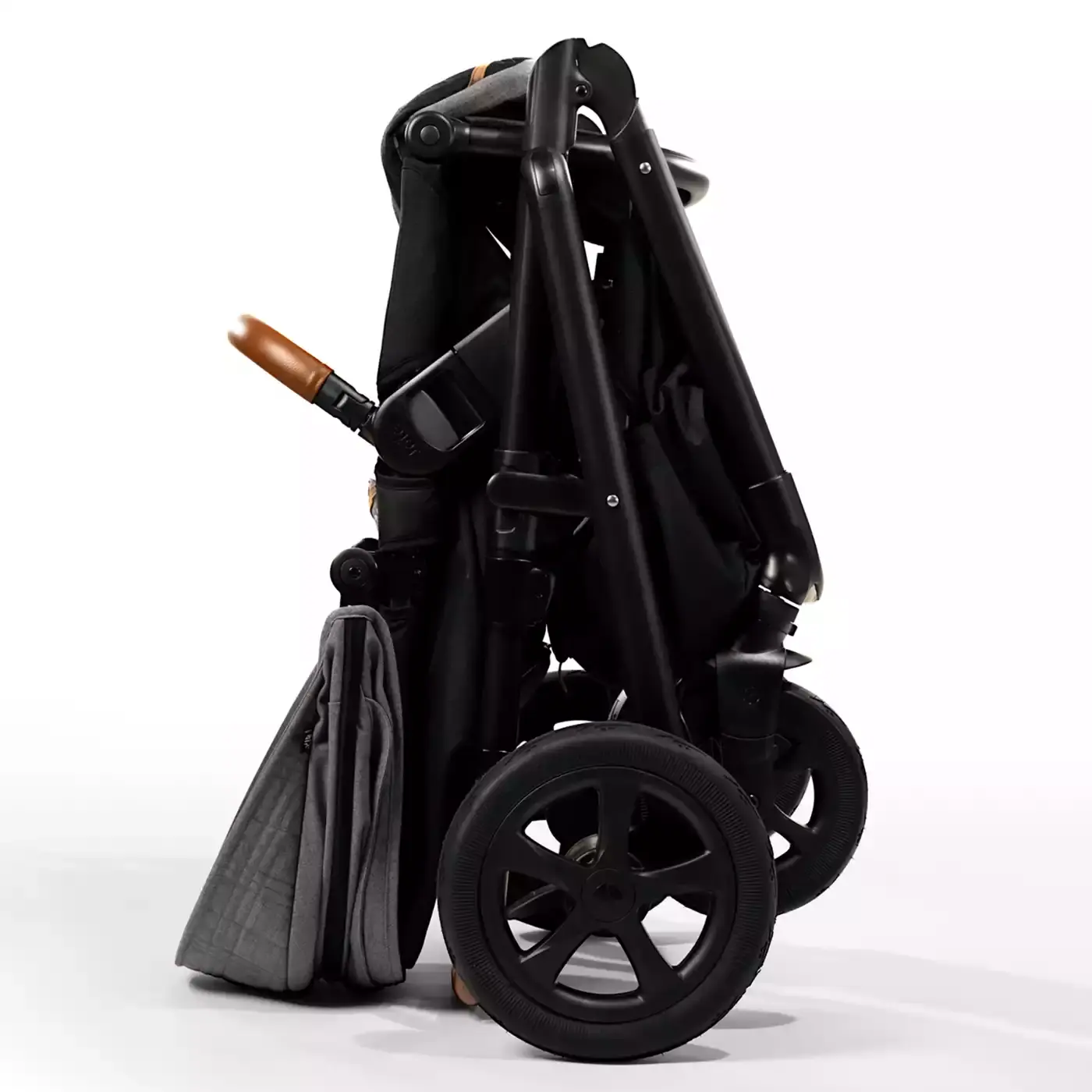 Aeria Carbon Signature Line - Jamouz