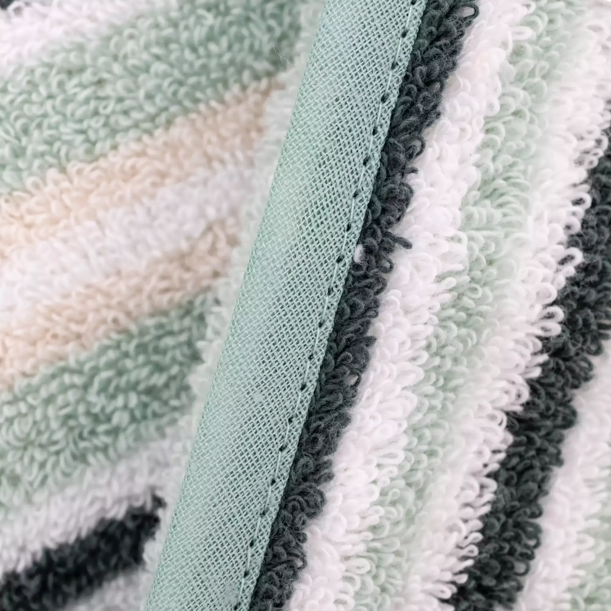 Kapuzenbadetuch Striped - Jamouz