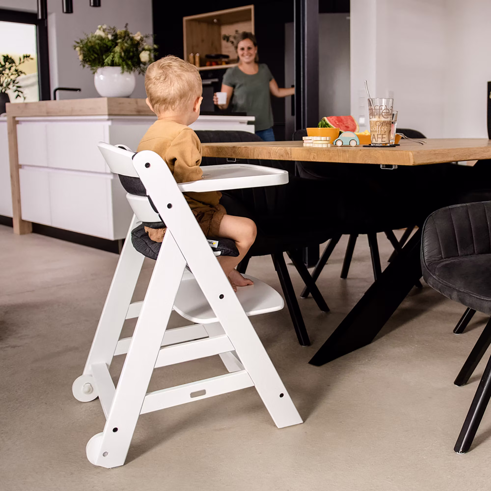 Beta+ White mit Sitzauflage Anthrazit - Jamouz