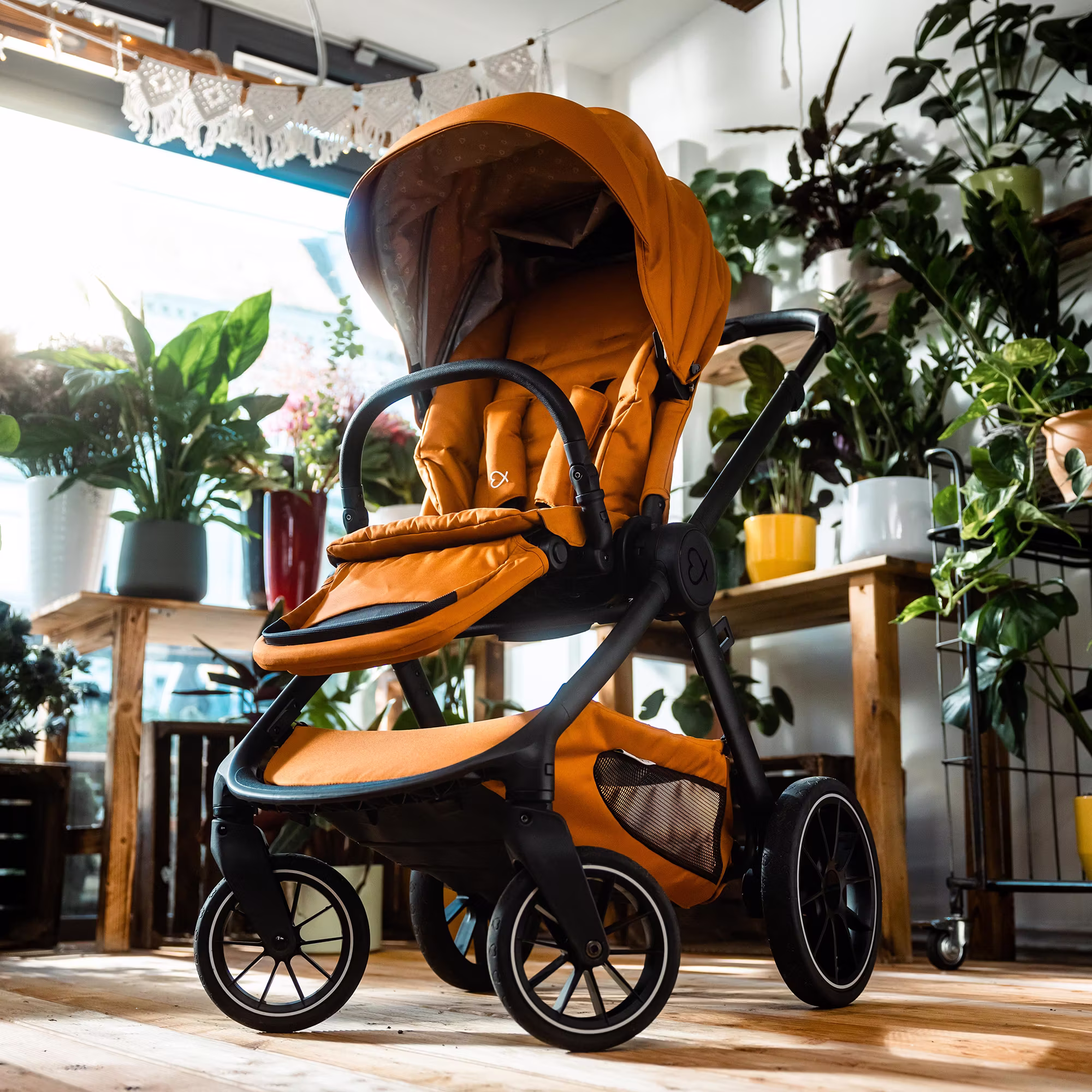 Set ELSA & EMIL Kinderwagen Krokodilgrün mit Organizer - Jamouz