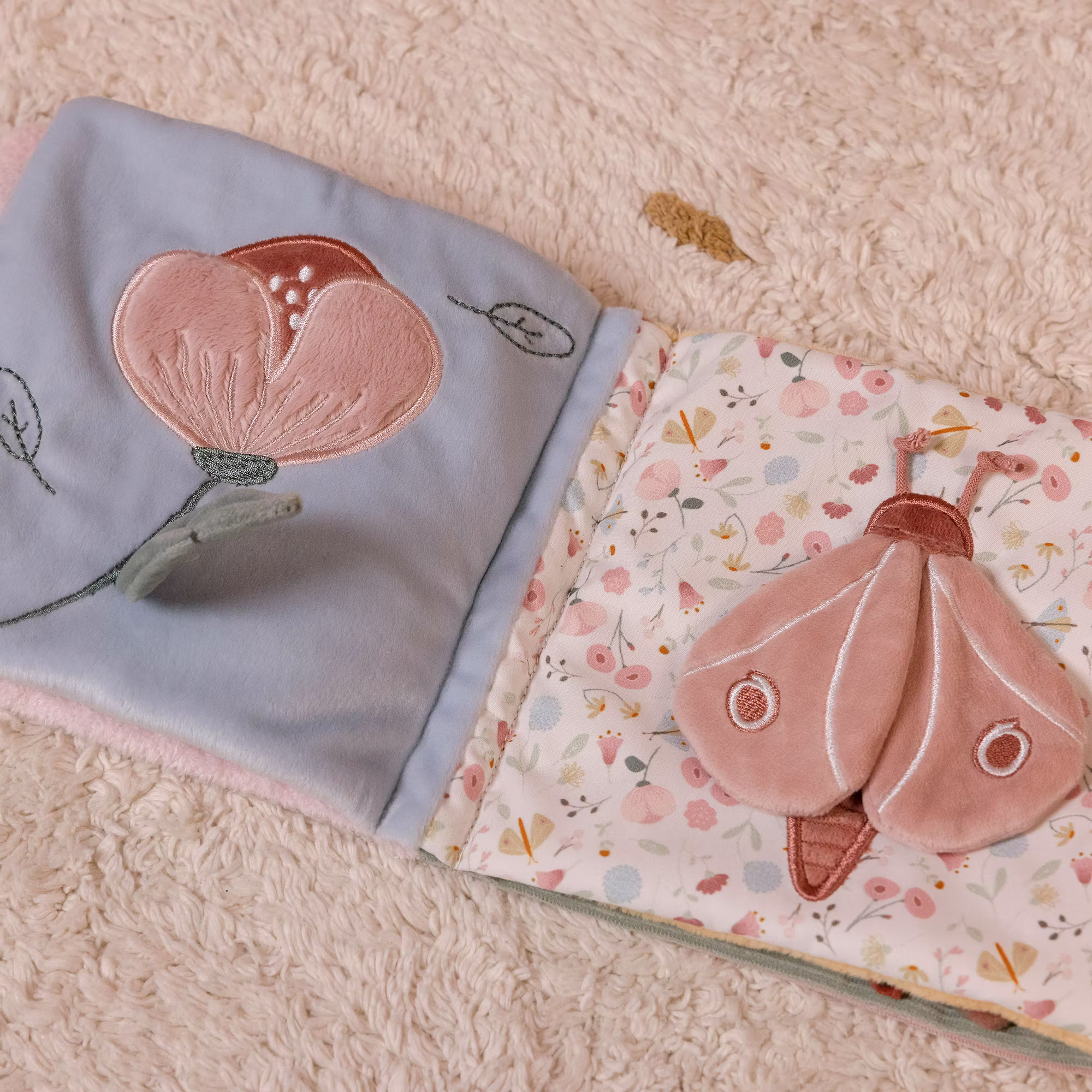 Aktivitäten-Stoffbuch Flowers & Butterflies - Jamouz