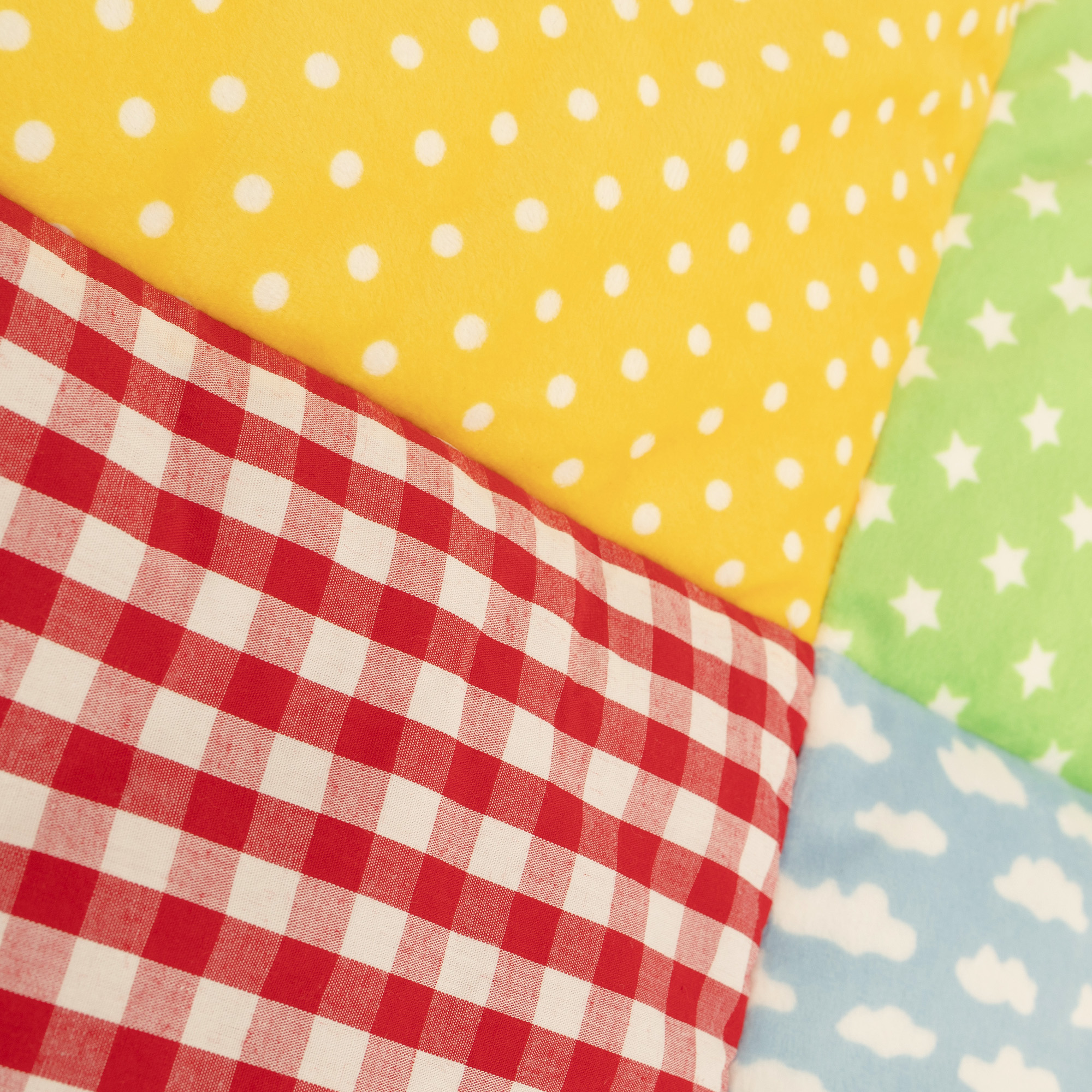 Krabbeldecke mit Spielelementen BabyGlück - Jamouz