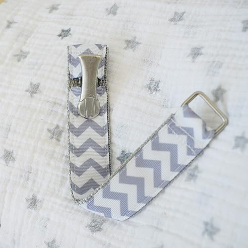 Hands-Free Nursing Clip - Holds up Clothing to Make Breastfeeding and Pumping Easier, an Ideal Nursing Cover Accessory, Gray Chevron Pattern - Jamouz