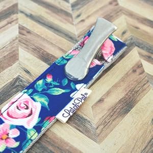 LatchPal Hands Free Nursing Clip front view