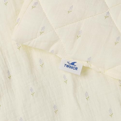 TWINOR Baby Muslin Quilt Blanket，Warm and Lightweight Crib Quilt Neutral Comforter for Newborn and Toddler Boys Girls (Light Yellow) - Jamouz