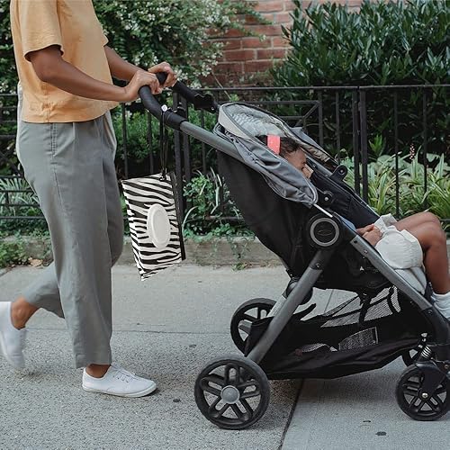 Baby Wipe Dispenser,Portable Refillable Wipe Holder Wipe Dispenser Bag Reusable Travel Wet Wipe Pouch (blue purple) - Jamouz