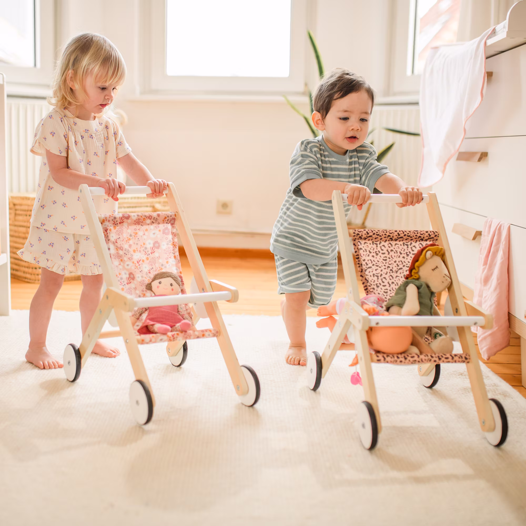 Holz-Puppenbuggy Leo - Jamouz